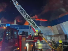 Potężny pożar na Dolnym Śląsku. Od kilkunastu godzin płonie hala produkcyjna