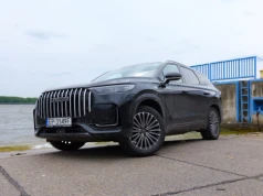 Jeździłem JAECOO 8 Super Hybrid. Niemiecka konkurencja ma problem
