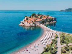Czarnogóra w czerwcu 🌊✈️ 4 dni ze śniadaniami w 4* hotelu przy Adriatyku za 1259 PLN