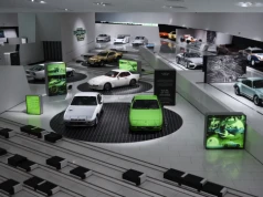 Porsche świętuje 50 lat układu Transaxle. Neony, lata 80. i samochody, które uratowały markę