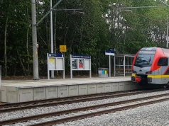 Dwutorowy ruch pociągów i nowe perony między Skierniewicami a Bełchowem