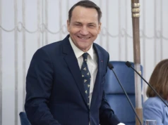 Sikorski zakpił z Ziobry i Romanowskiego. Opublikował grafikę