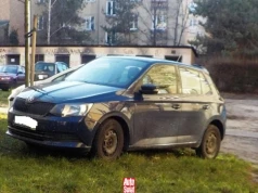 Można parkować na trawniku czy za to jest mandat?