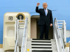 Donald Trump wrócił z Chin do USA. "Chcę, żeby ochłonęli". Podsumowanie nocy