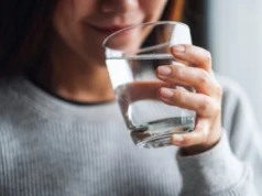 Dodaj jedną łyżeczkę do wody. To pogromca cholesterolu