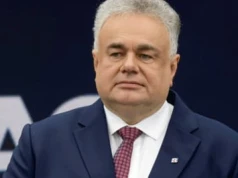 Policja w mieszkaniu Sakiewicza po fałszywym zgłoszeniu. Zatrzymano podejrzanego