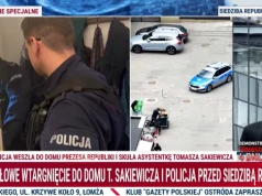 Sprawa interwencji policji w domu Tomasza Sakiewicza. Zatrzymano jedną osobę