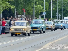 Parada zabytkowych samochodów w ramach Nocy Muzeów