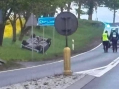 Chciał tylko ominąć zator na krajówce. Dwieście metrów dalej jego auto leżało na dachu