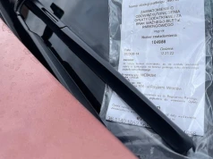 Kartka za parkowanie pod sklepem. Prawnik wprost: "To nie mandat"