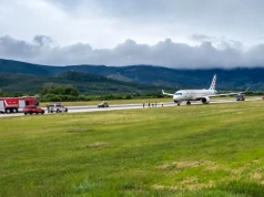 Split. Airbus A220 Croatia Airlines wyjechał z pasa po przerwanym starcie
