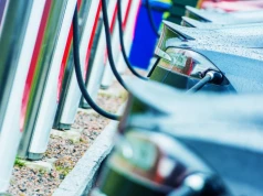 Rynek aut elektrycznych w Europie mniejszy o połowę? Czarny scenariusz dla sektora