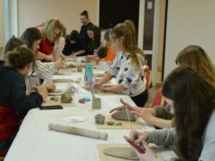Dzieci na wsi po szkole. Pomagają, czy mają czas dla siebie?