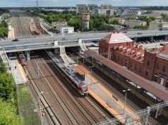 Skierniewice – czytelniejsza informacja i większe bezpieczeństwo dla pasażerów kolei