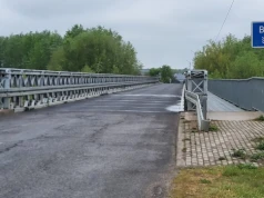 Wygląda na zwykły most. Ma elementy, które żyją
