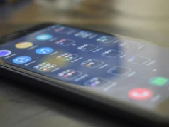 Opłata od smartfonów. Twórcy czekają, klienci pytają o cenę