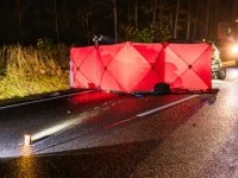 Tragedia w Wielkopolsce. BMW potrąciło 20-latkę podczas cofania