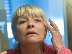 Mieszam kurkumę i jogurt. Przebarwienia znikają jak po laserze