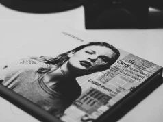 Kiedy gwiazda zaczyna chronić brzmienie „Hey, it’s Taylor”, wiadomo, że internet poszedł o krok za daleko