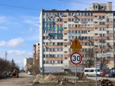 Blok z wielkiej płyty do wyburzenia. Ale jeśli mieszkasz w podobym, to nie panikuj