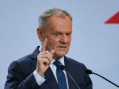 Tusk: Kaczyński zrzuca na Polskę winę za decyzje USA, a Nawrocki obrzuca błotem własne państwo