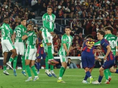 Ostatni mecz "Lewego" na Camp Nou. Barcelona prowadzi, ale goście łapią kontakt