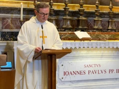 Rocznica urodzin Jana Pawła II: Był darem. Pozostańmy mu wierni