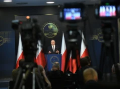 Adam Glapiński z prestiżową nagrodą. W tle inflacja i kryzysy