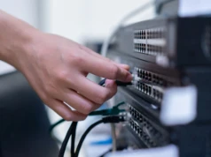 Ponad 5 mln zł na urządzenia sieciowe w resorcie finansów