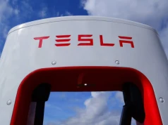 Problemy Tesla w Chinach. Firma Elona Muska wypada z czołówki, a BYD dalej rządzi