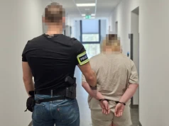 Przeprowadzali się do innego mieszkania, więc postanowili porzucić psy, przywiązując je do słupa