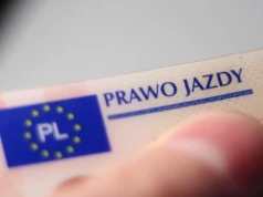 500 zł mandatu za jazdę w okularach. Prawo bezlitosne dla kierowców