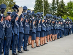 64 policjantów z Małopolski zostało oficerami (Galeria)