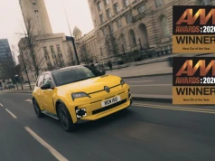 Nowy Renault 5 „wywołał poruszenie w branży jeszcze przed rozpoczęciem sprzedaży”. Dwie nagrody w Wielkiej Brytanii