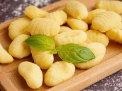Zapiekane gnocchi z malinami. Włoska klasyka w nietypowej wersji