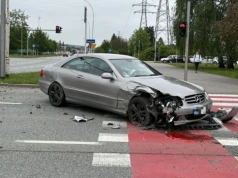 Groźny wypadek na al. Rejtana. Dwie osoby w szpitalu po porannym zderzeniu