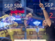 Wyprzedaż spółek technologicznych i drożejąca ropa osłabiły Wall Street
