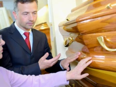 Zasiłek pogrzebowy znów w Sejmie. W 2027 r. będą kolejne zmiany