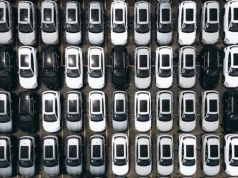 Przemysł motoryzacyjny w Polsce: eksport części z rekordem, zatrudnienie niepokoi