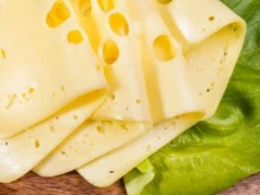 To najlepszy żółty ser z Lidla? Dietetyczka wskazała produkt, który sama kupuje