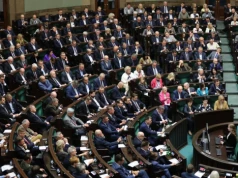 Z Sejmu zniknęło blisko 500 litrów alkoholu. Co się z nim stało?