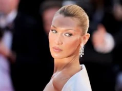 Bella Hadid w stylu retro. Modelka udowadnia, że złoto to kolor sezonu