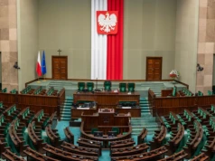 Prawie 500 litrów alkoholu zostało w Sejmie. Kancelaria nie może go sprzedać