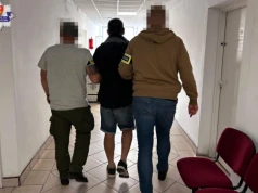 48-latek zatrzymany po kradzieży rozbójniczej. Policjanci odzyskali także skradziony rower