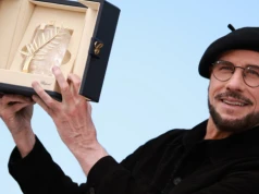 John Travolta wywołał mieszane reakcje stylizacją w Cannes. Teraz tłumaczy wybór