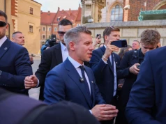 Premier Węgier Peter Magyar w Krakowie. Oddał hołd