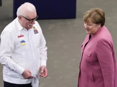 PE wręczył ordery Merkel i Wałęsie. Takie mają autorytety!