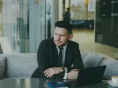 Menedżerowie mają dość? Coraz więcej liderów chce zrezygnować z zarządzania zespołem