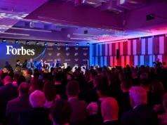 Prezent, który trwa cały rok. Dlaczego firmy coraz chętniej wybierają voucher na prenumeratę „Forbesa” jako prezent dla partnerów oraz uczestników wydarzeń?
