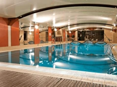 Bałtyk tuż za rogiem 🌊 Hotel z basenem i strefą spa 200 m od plaży w Łebie 🏖️